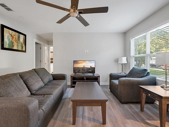 4th image of 4051 Sonnet Dr