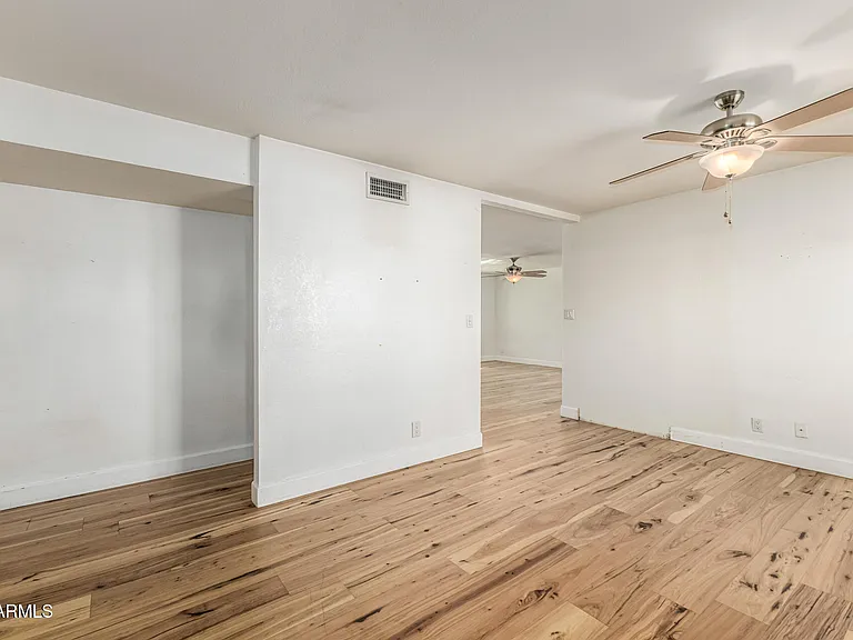 2421 S 221st Ave — Photo 9