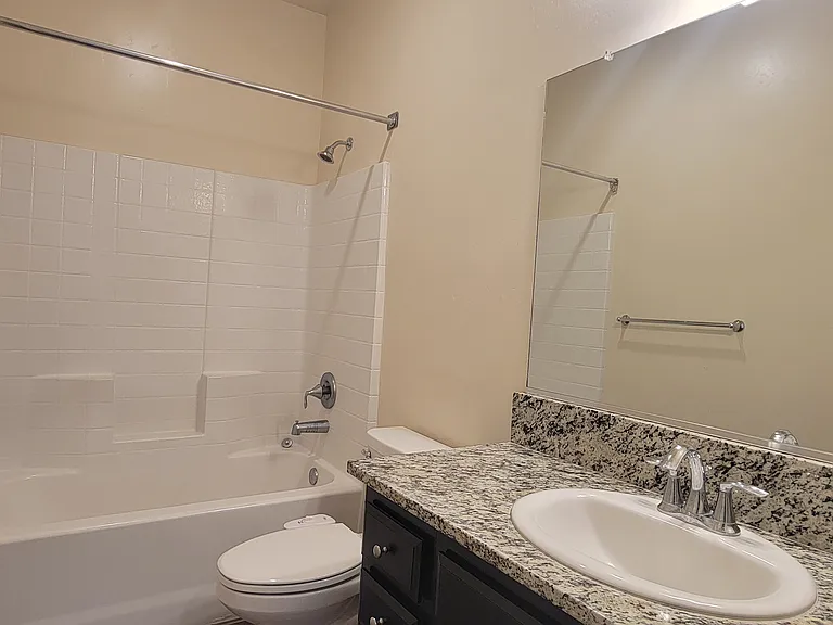 6003 Glen Rose Ave — Photo 15
