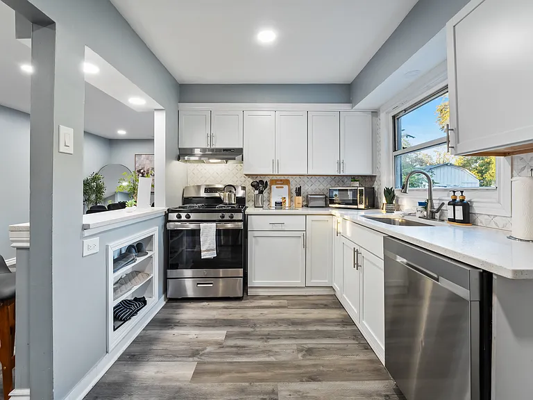 1705 S Highland Ave — Photo 9