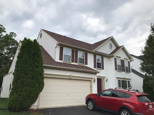 12523 Capstone Dr, Hagerstown, MD 21740