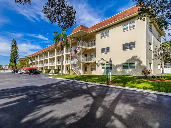 4000 3rd St N APT 203, Saint Petersburg, FL 33703