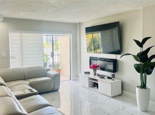 Cypree Club Of Kendale C, Miami, FL 33183