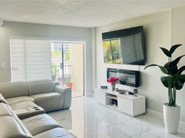 14250 SW 62nd St APT 319, Miami, FL 33183