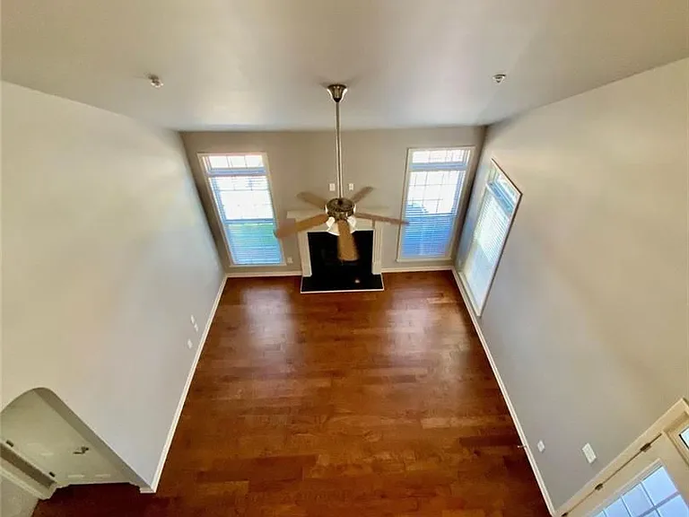 3322 Castleberry Village Dr — Photo 9