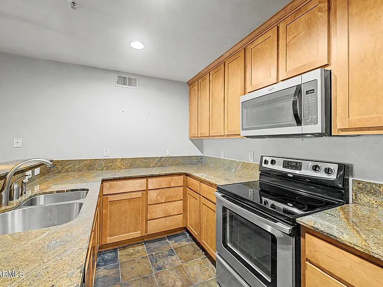4704 E Paradise Village Pkwy N #121 — Photo 4