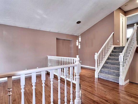 3rd image of 48 Riverbrook Rd SE