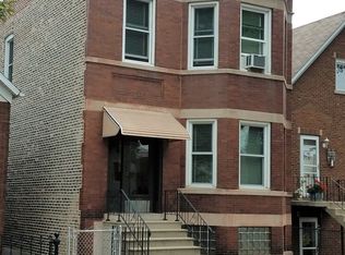 818 W 34th St, Chicago, IL 60608