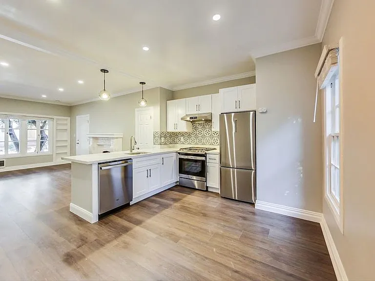 295 Macarthur Blvd #B — Photo 1