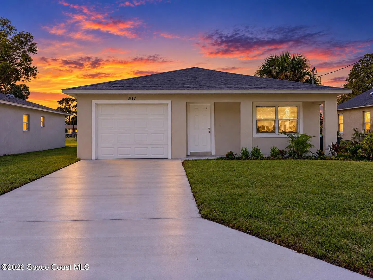 3 bed, 2.0 bath, 1272 sqft, $2,000 — Photo 2