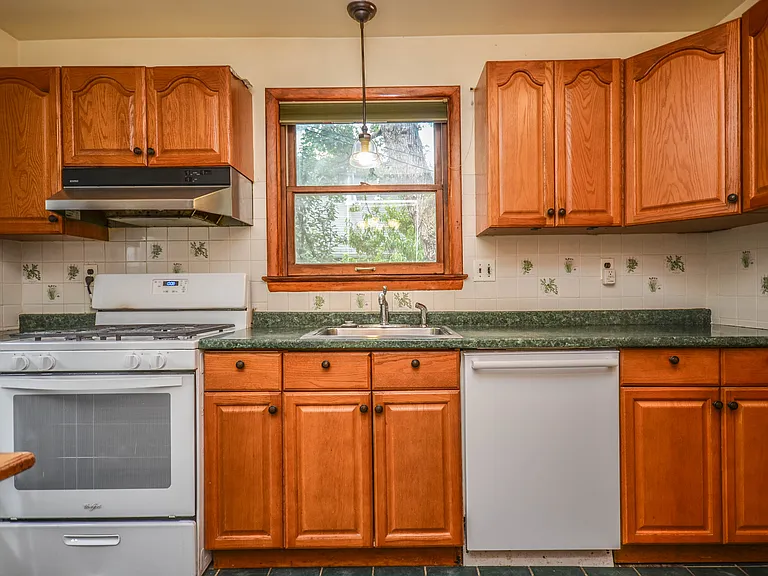2034 Glen Ross Rd — Photo 9