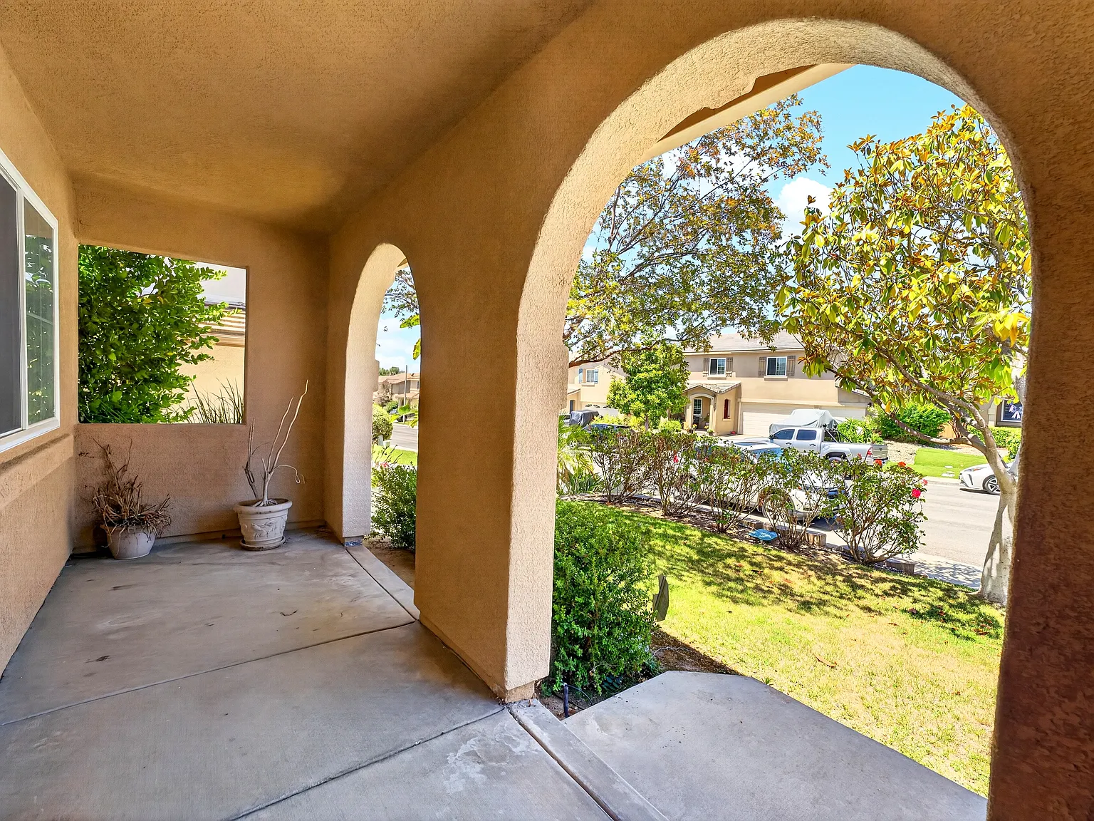 4 bed, 2526 sqft, $3,700 — Photo 4