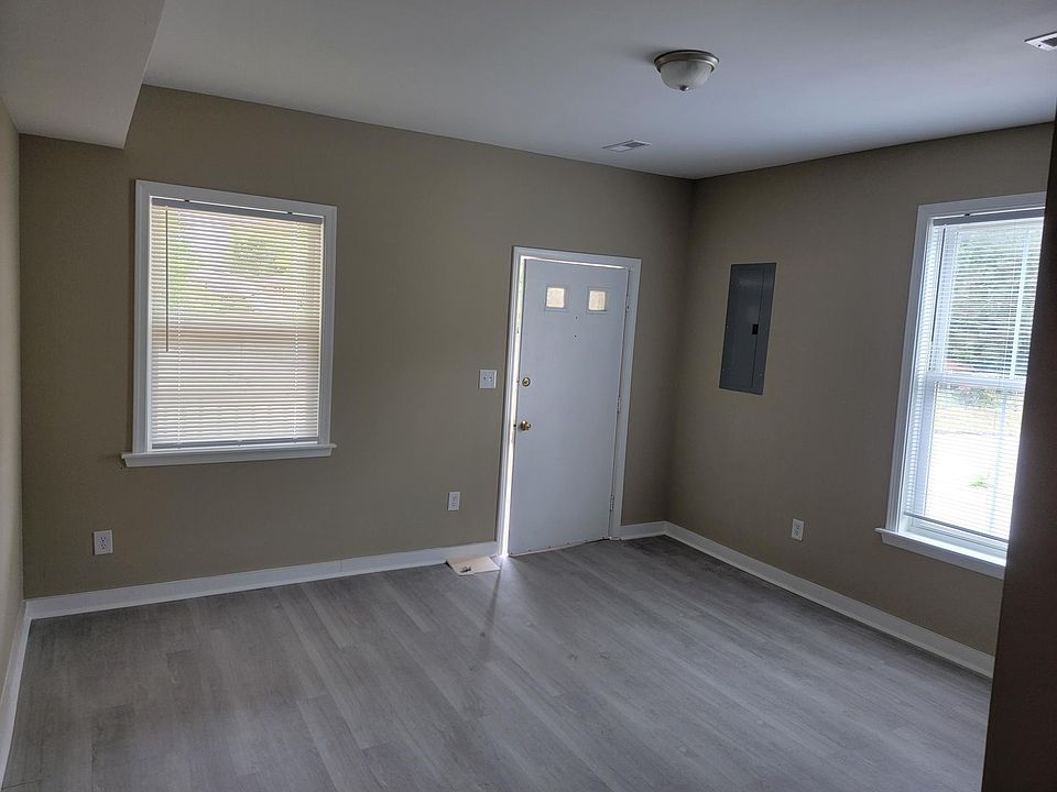 1st image of 901 Diamond St