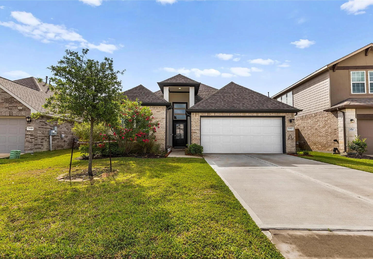 4 bed, 3.0 bath, 2204 sqft, $2,800 — Photo 1