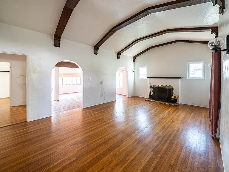 3605 Dove Ct — Photo 9