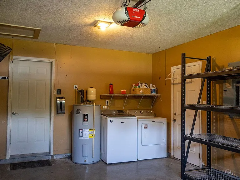 206 Blueberry Ct — Photo 49