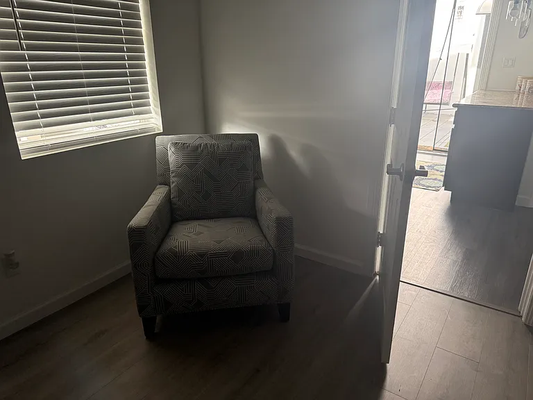 7907 Louise Ave — Photo 2