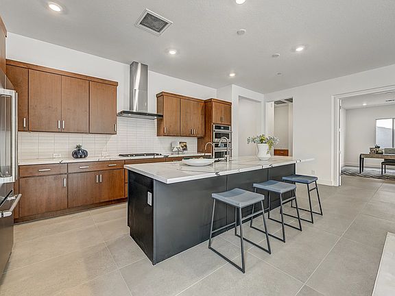 Ridgecrest Traverse HS 157 Kitchen