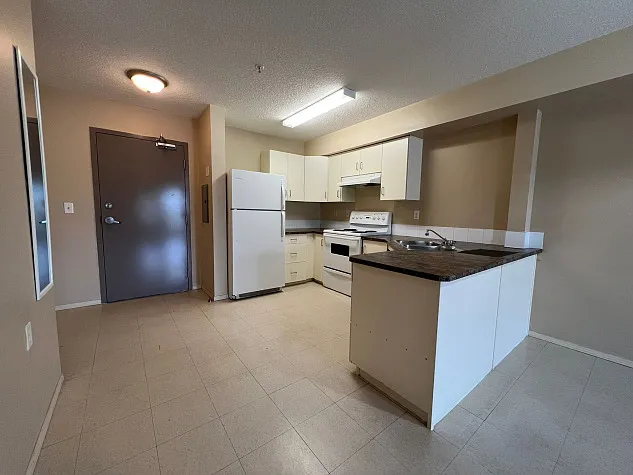Building Photo - 80 A Kelloway Cres