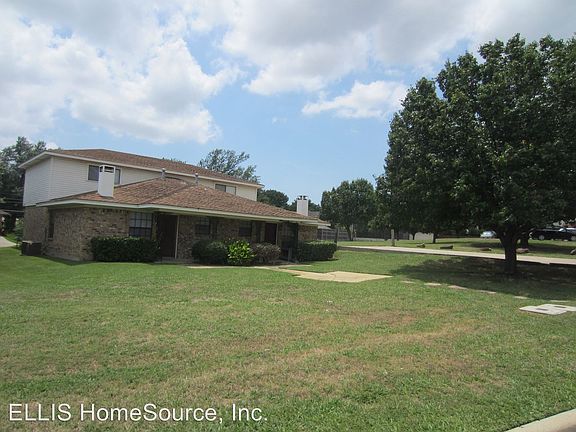 2nd image of 2432 W Northgate Dr