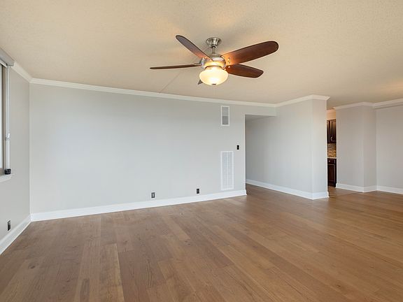 5th image of 1131 Stringers Ridge Rd APT 9J