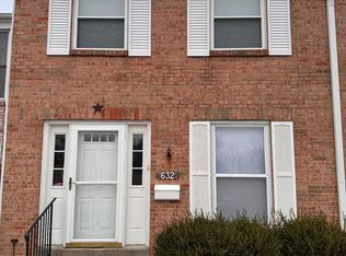 632 Ramblewood Ct, Brookville, OH 45309