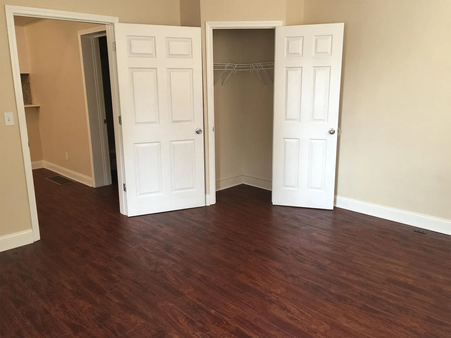1012-1014 10th Street, Huntington, WV 25701 - 1012 Apt 1 — Photo 3