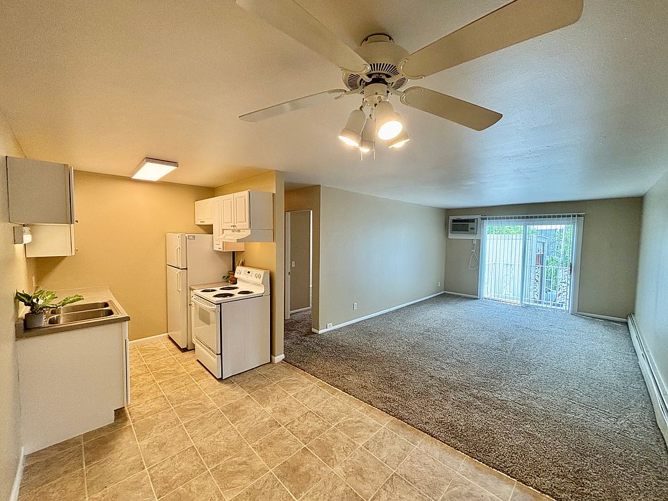 1st image of 702 W Badger Rd APT 9