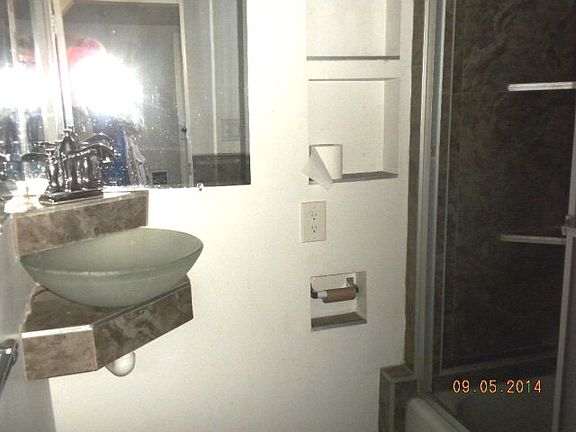 2nd image of 220 S 3 W