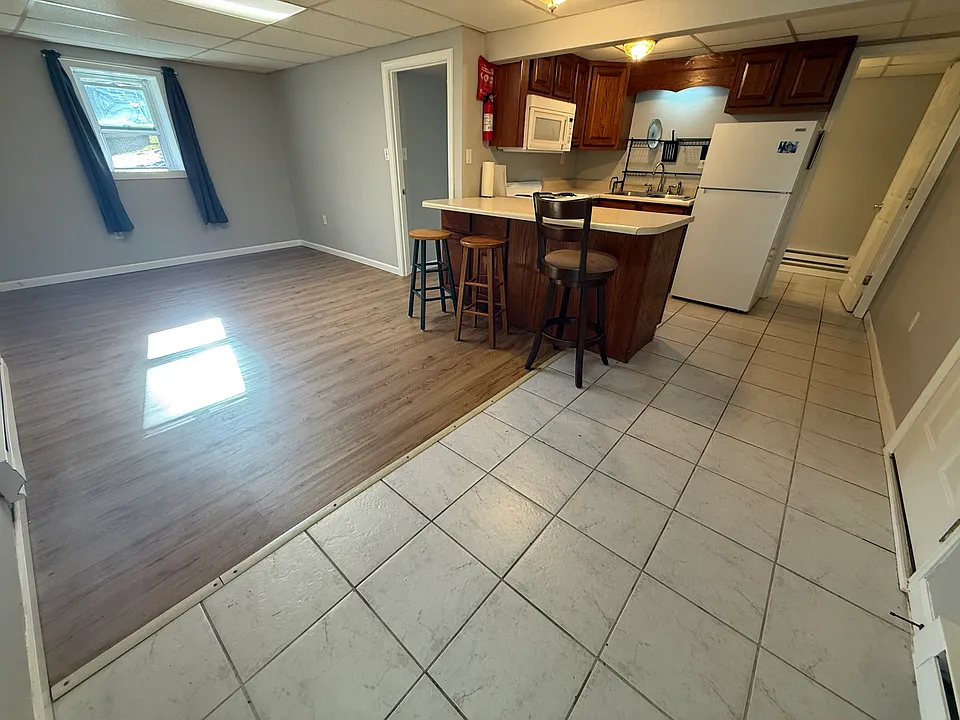 249 W J St #4