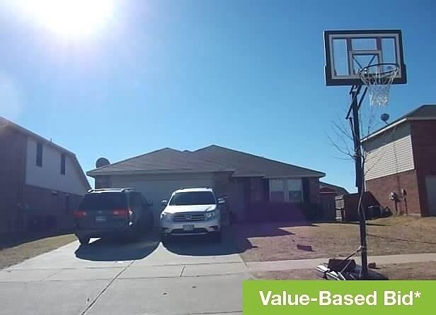 1st image of 2111 W Grove Ln