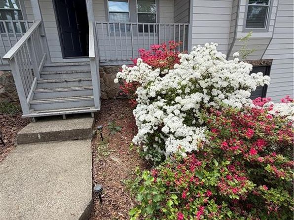 325 Little Rock Ct