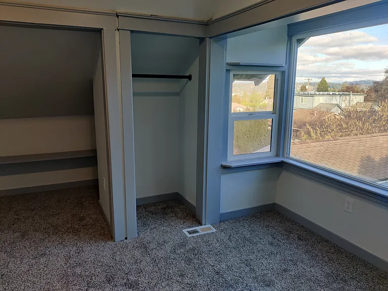 bedroom 5 closet space