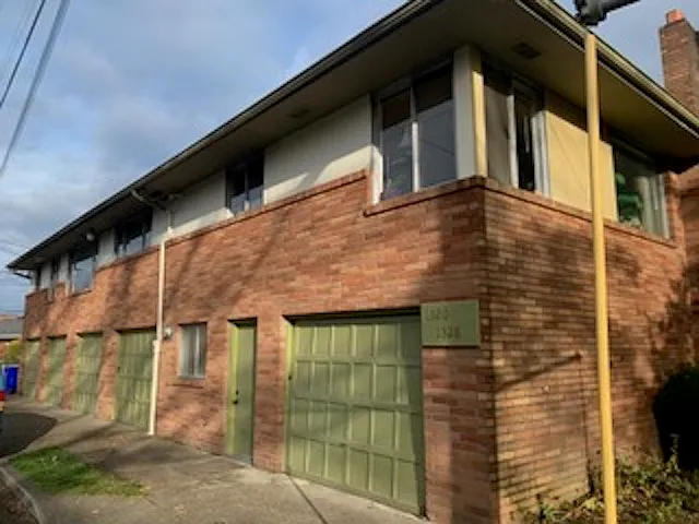 1328 NE 55th Ave