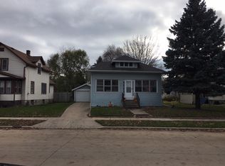 1107 School Ave, Oshkosh, WI 54901