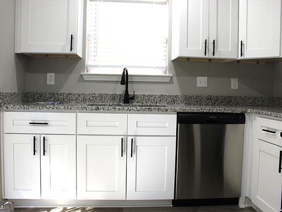 3rd image of 3030 Green Meadow Ln
