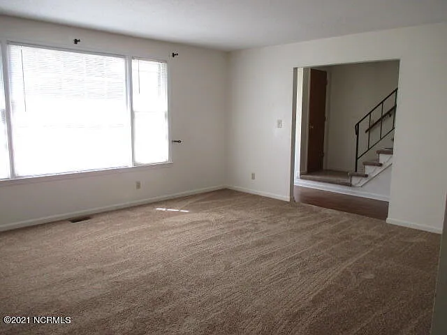 3 bed, 2.5 bath, $1,695 — Photo 3