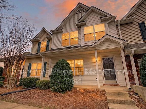 2nd image of 94 Tannenbaum Cir