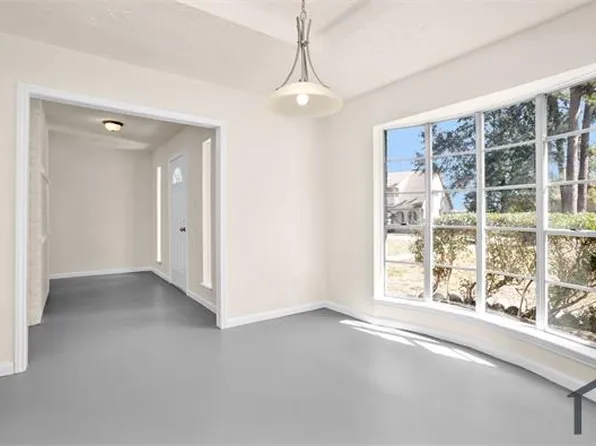 2126 Millhouse Rd, Houston, TX 77073