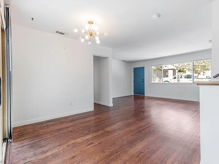 59 Mulberry Ln — Photo 8