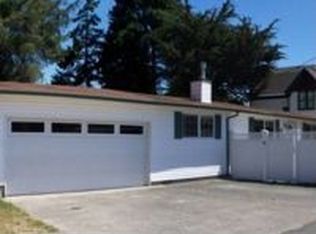 1430 Bay St, North Bend, OR