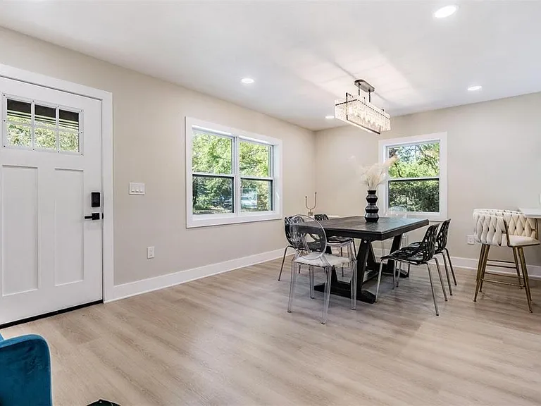 1104 S Lois Ave — Photo 5