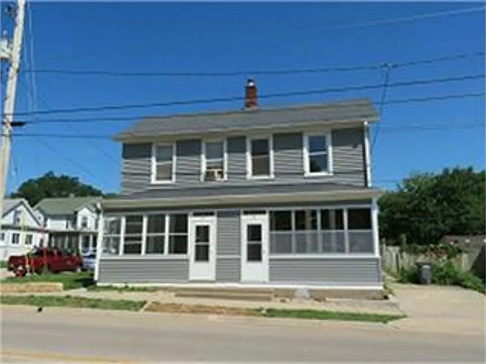 93 Kaufmann Ave
