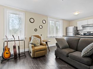 47 Chaplin Ave, Saint Catharines, ON L2R 2E4