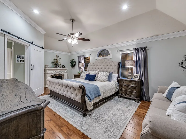 8533 Brandonwood Dr — Photo 15
