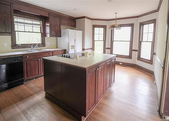 5th image of 8441 Meadowcroft Ct