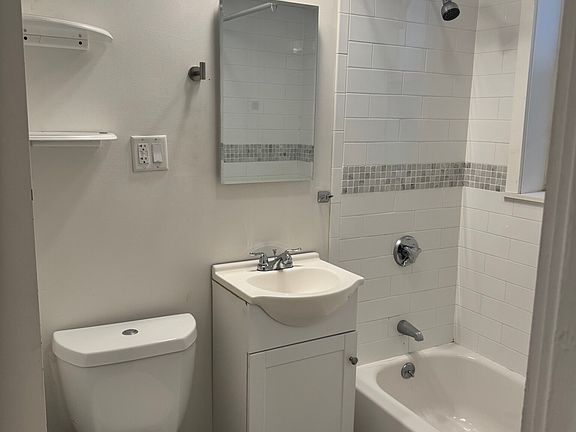 5th image of 38 Hemenway St APT 19