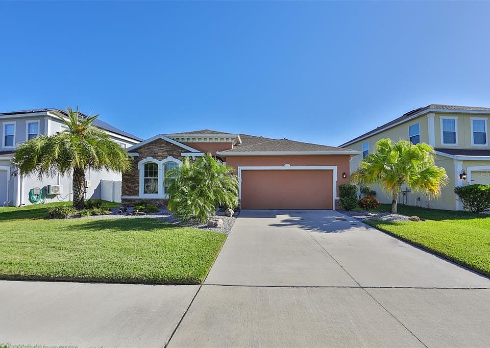 1st image of 11346 Leland Groves Dr