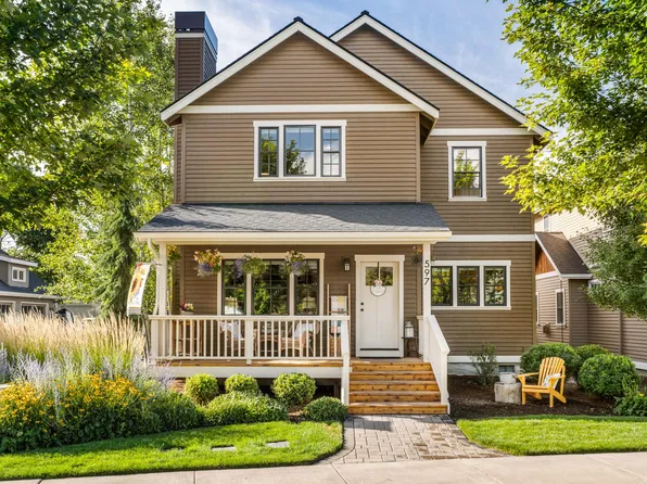 597 W Jefferson Ave, Sisters, OR 97759