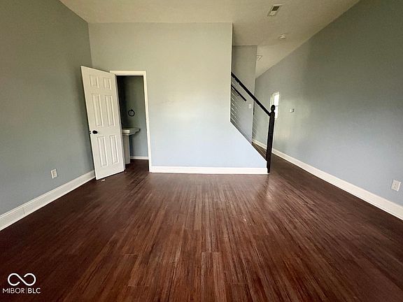 3rd image of 1814 New St